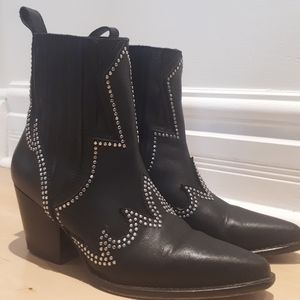 EUC Thursday Icon Boots Size 8